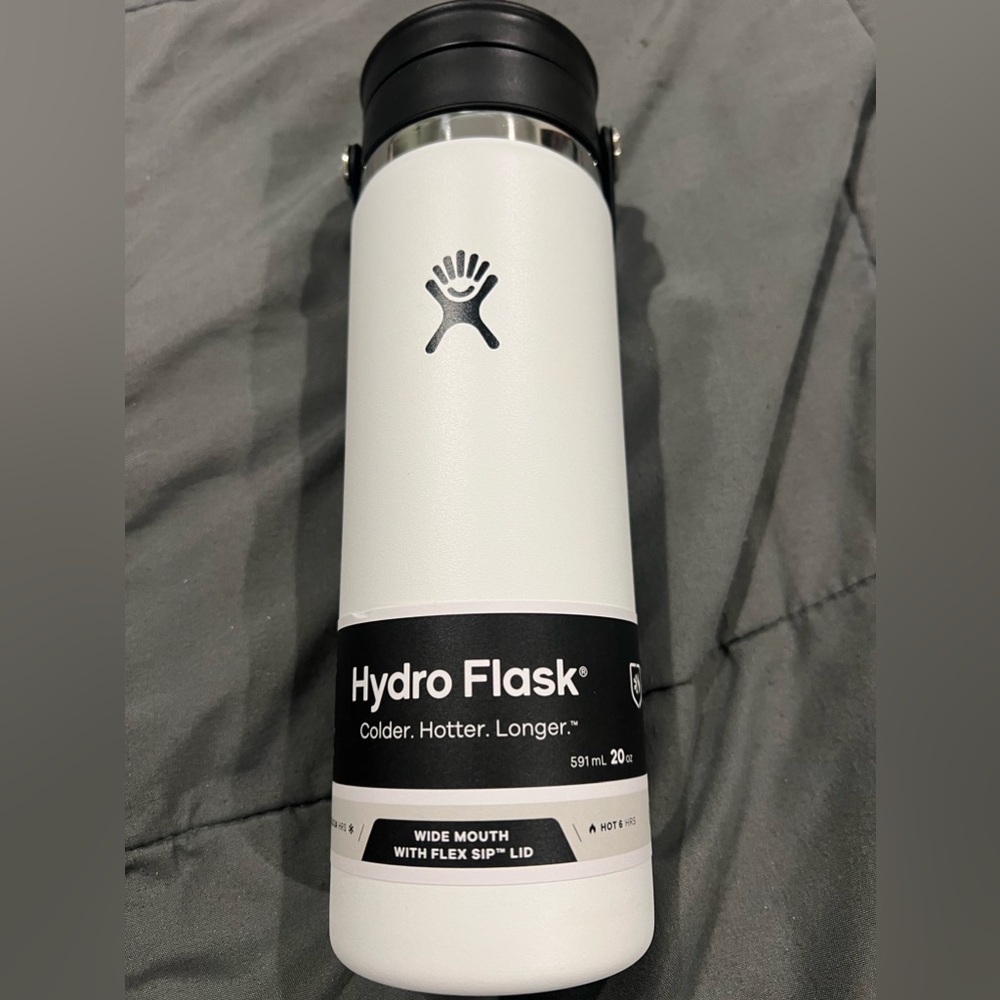 New in Box, hydroflask wide mouth with flex sip lid, white